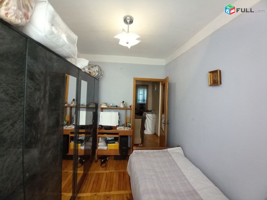 ASH422????Վաճառվում է 4 սենյականոց  բնակարան՝ 82քմ. մակերեսով, 9 հարկանի շենքի 7-րդ հարկում: