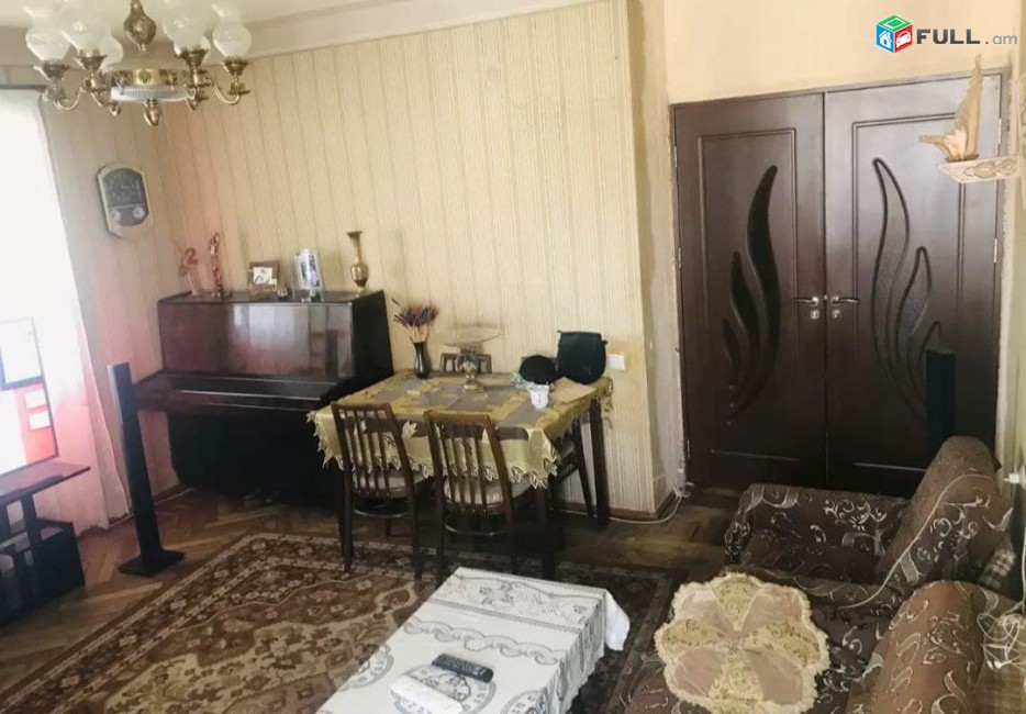 SG526????Վաճառվում է 3 սենյականոց  բնակարան՝ 83քմ մակերեսով, 14 հարկանի շենքի 12-րդ հարկում: