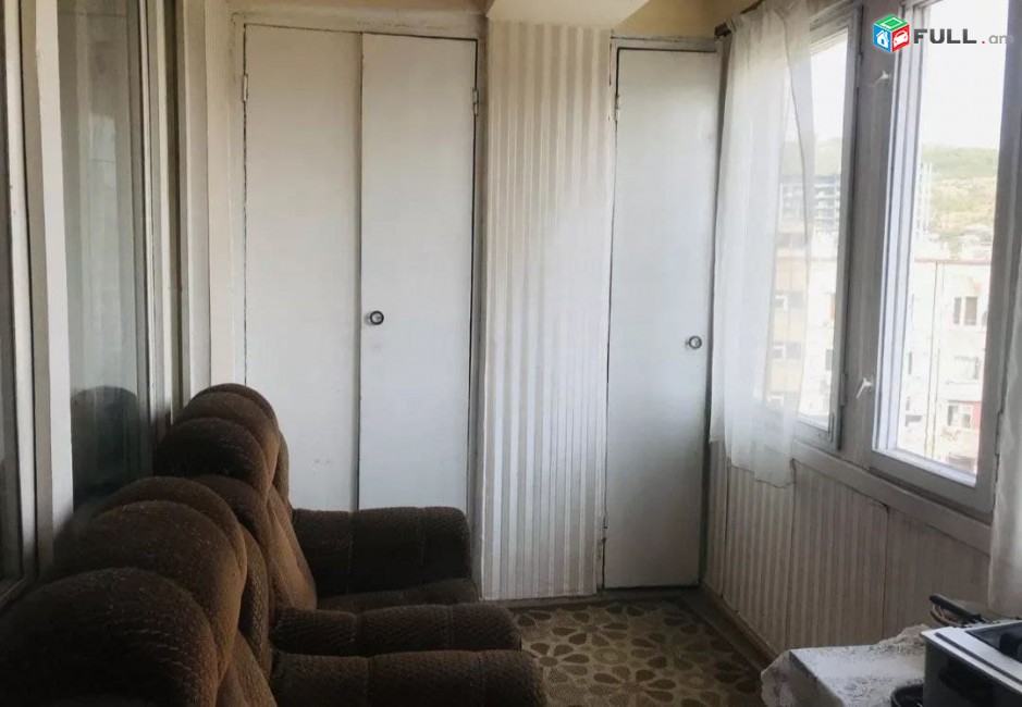 SG526????Վաճառվում է 3 սենյականոց  բնակարան՝ 83քմ մակերեսով, 14 հարկանի շենքի 12-րդ հարկում: