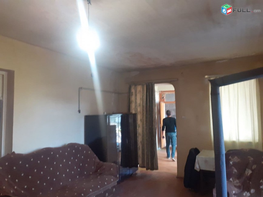 VM701 Վաճառվում Է առանձնատուն