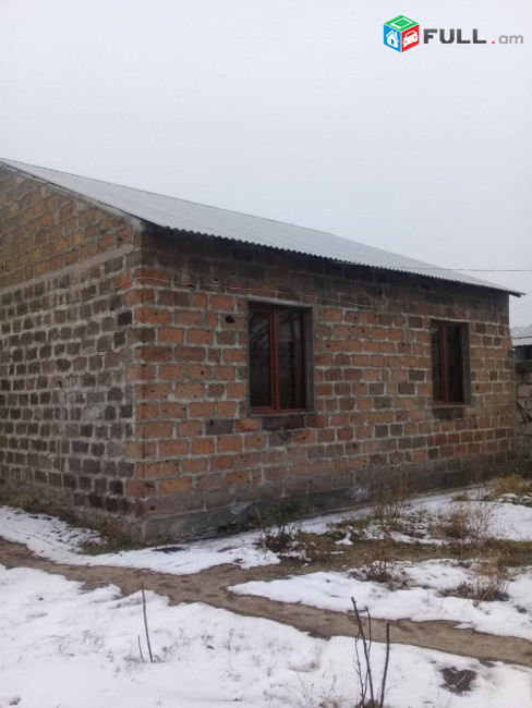 ԿՈԴ—VM748 Վաճառվում Է առանձնատուն