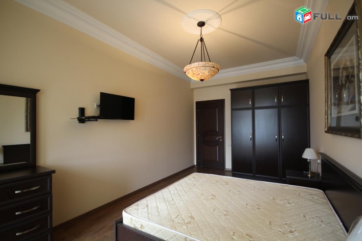 Daily rent apartment in Yerevan , Northern avenu 5