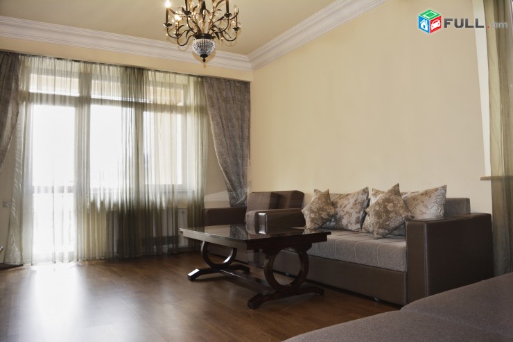 Daily rent apartment in Yerevan , Northern avenu 5