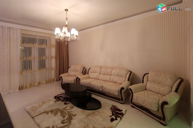 Աբովյան 13  բն 24,   3 սեն,  տան տիրոջից ARANC MIJNORDI varcov bnakaran oravarcov kentronum COMFORT LUXE ANNAXADEP EJAN gnerov 