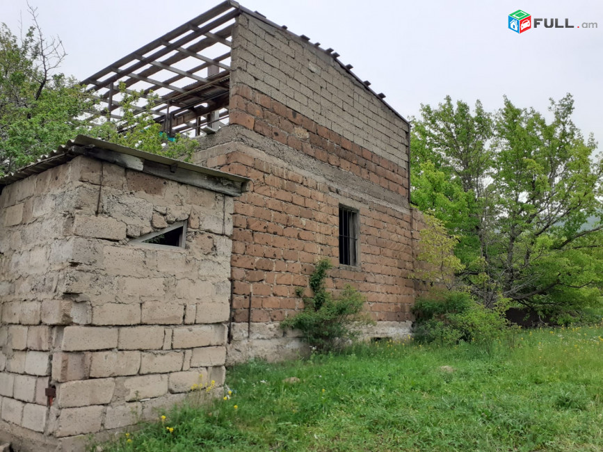 առանձնատուն Արայի Լեռան դաչաներում: