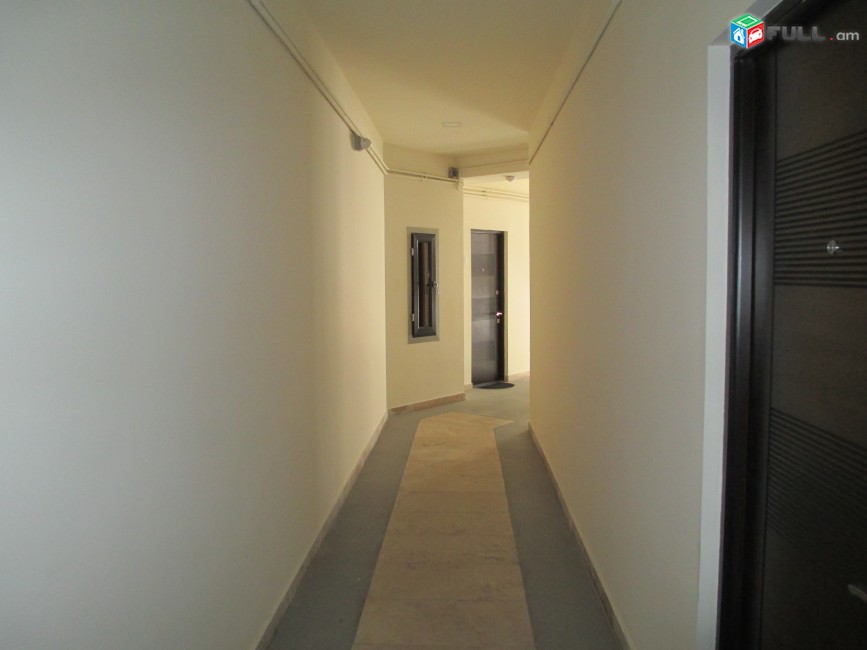 1 սենյականոց բնակարան, Karapet Ulnetsi street, 40 ք.մ., 4/3 հարկ