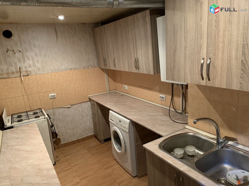 Մեկ հարկանի քարե տուն, Khorenatsi St կենտրոնում, 150 ք.մ., վերանորոգված,naev varcov