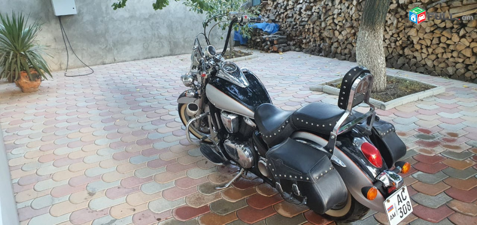 Kawasaki Vulcan 900