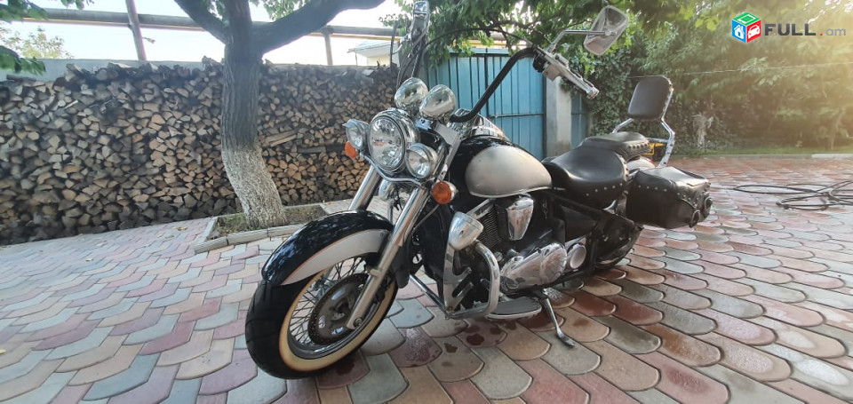 Kawasaki Vulcan 900