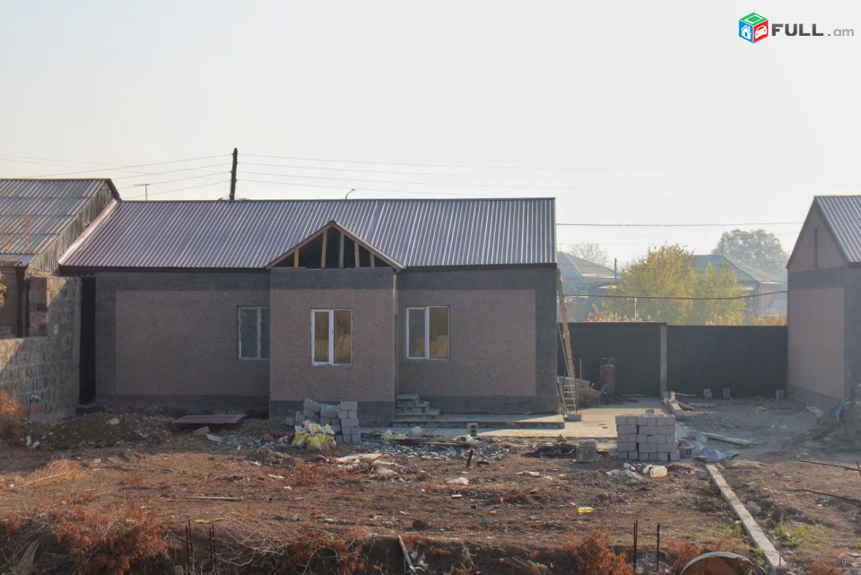 Վաճառվում է առանձնատուն 