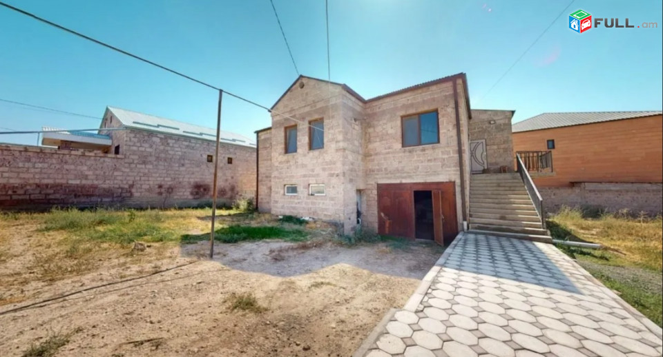 Երկու հարկանի քարե տուն Քասախում, 409 ք.մ., 2 սանհանգույց, մասնակի վերանորոգում