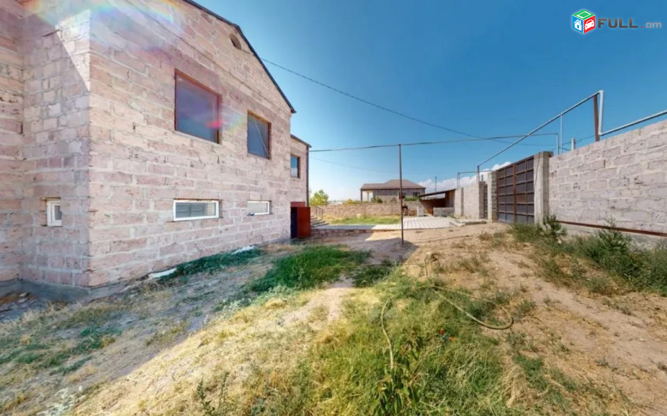 Երկու հարկանի քարե տուն Քասախում, 409 ք.մ., 2 սանհանգույց, մասնակի վերանորոգում