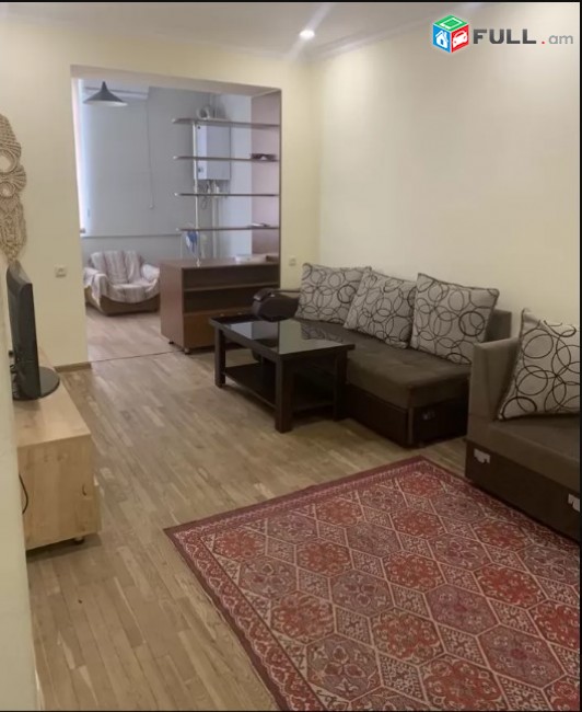 LA01187 Վարձով 3 սենյականոց բնակարան Արամ Խաչատրյան , Սլավոնականի մոտ