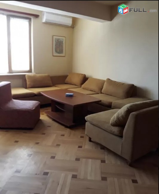LA01252 Վարձով 4 սենյականոց բնակարան Կորյունի փողոց , Նալբանդյան- Իսահակյան