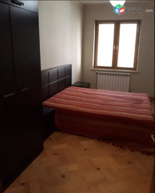LA01252 Վարձով 4 սենյականոց բնակարան Կորյունի փողոց , Նալբանդյան- Իսահակյան