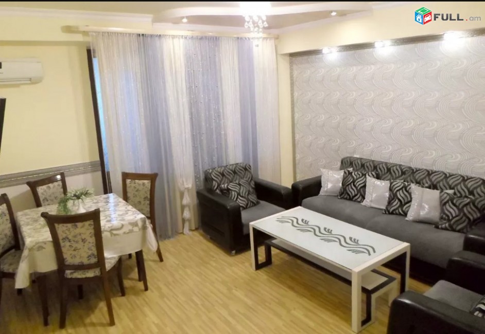 LA01267  Օրավարձով  4 սենյականոց բնակարան Վարդանանց , Սախարովի հրապարակի մոտ