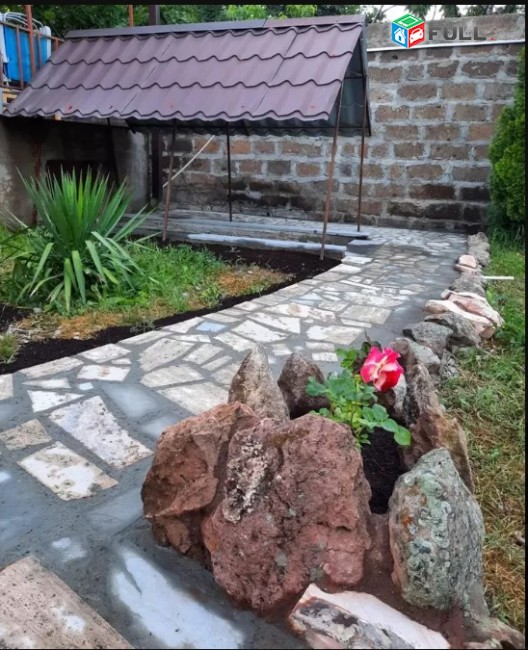 LA01269 Վարձով 5 սենյականոց առանձնատուն Ղափանցյան փողոց ,Գես