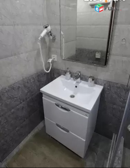 LA01195 Վարձով 2 սենյականոց բնակարան Նալբանդյան փողոց , նորակառույց շենք