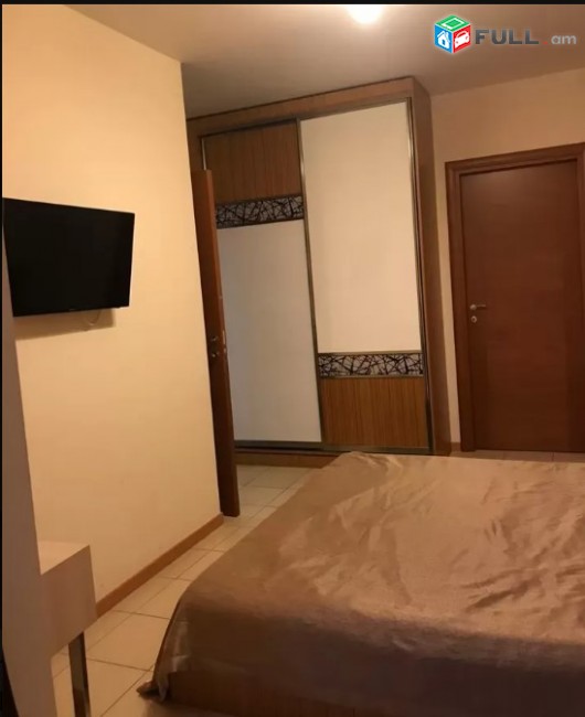 LA01306 Վարձով 4 սենյականոց բնակարան Վազգեն Սարգսյանի փողոց , Piazza Grande մոտ