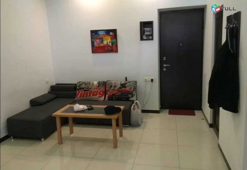 LA01333 Վարձով 2 սենյականոց բնակարան Չարենցի փողոցում 