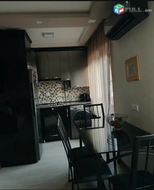 LA01332 Վարձով 2 սենյականոց բնակարան Հրաչյա Քոչար֊Վաղարշյան փողոցների խաչմերուկում