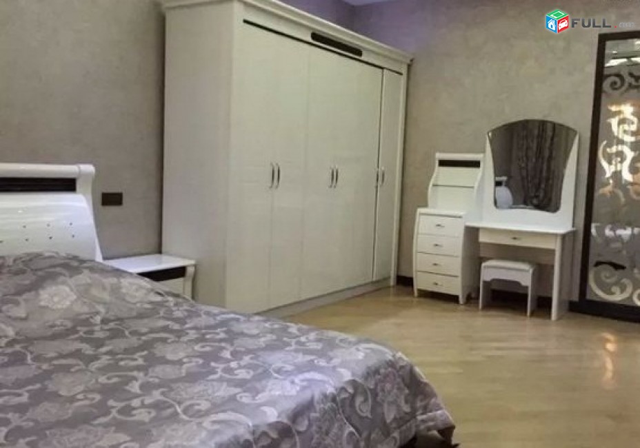 LA01429 Վարձով 3 սենյականոց բնակարան Սայաթ Նովա, Բուրմունք խանութի մոտ