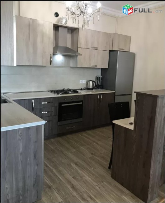 LA01437 Վարձով 3 սենյականոց բնակարան Զեյթուն Պարույր Սևակի փոսղոց , նորակառույց 