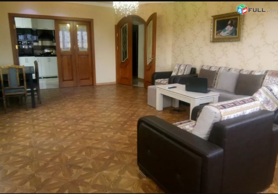 LA01556 Վարձով 3 սենյականոց բնակարան Արամ Խաչատրյան , Սլավոնական համլսարանի մոտ 