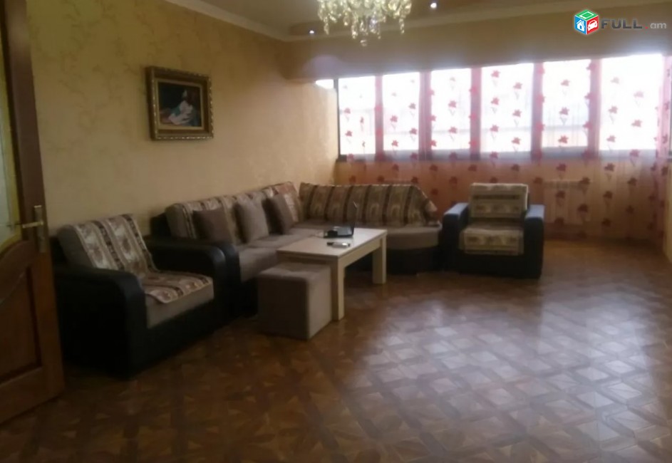 LA01556 Վարձով 3 սենյականոց բնակարան Արամ Խաչատրյան , Սլավոնական համլսարանի մոտ 