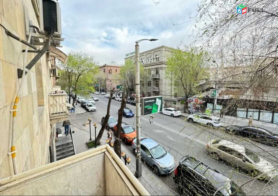 LA01565 Վարձով 2 սենյականոց բնակարան Թումանյան փողոցում