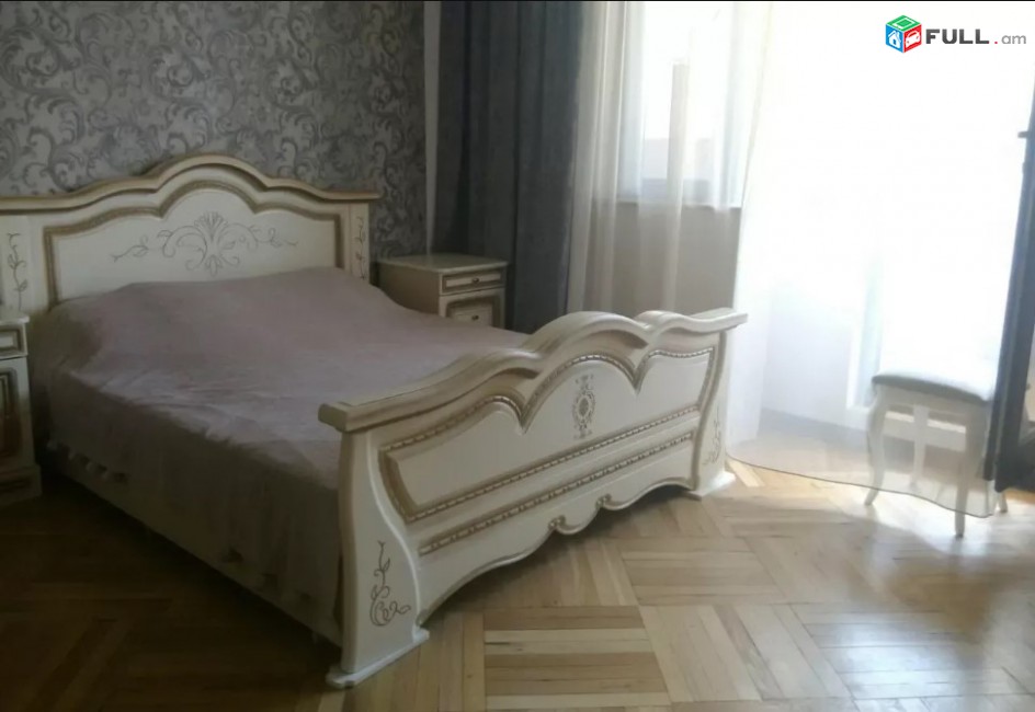 LA01575 Վարձով 3 սենյականոց բնակարան Վարդանանց փողոց , Սախարովի հրապարակի մոտ