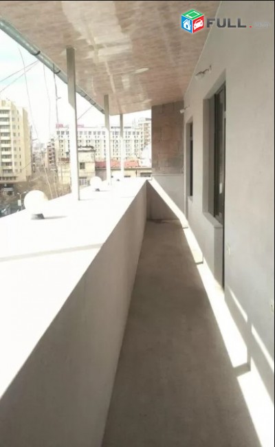 LA01575 Վարձով 3 սենյականոց բնակարան Վարդանանց փողոց , Սախարովի հրապարակի մոտ