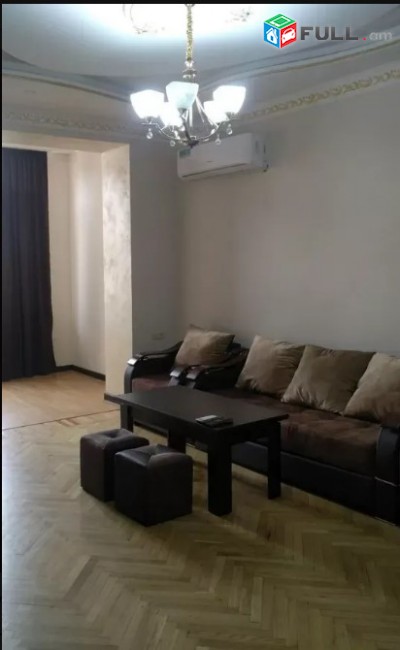 LA01575 Վարձով 3 սենյականոց բնակարան Վարդանանց փողոց , Սախարովի հրապարակի մոտ