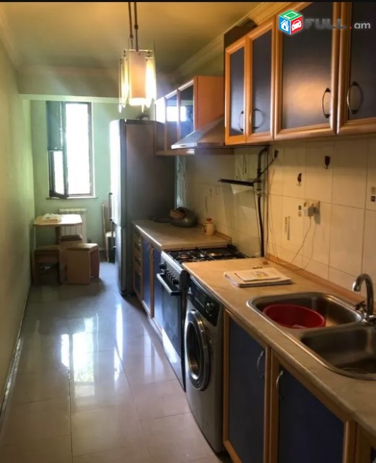 LA09394 Վարձով 3 սենյականոց բնակարան Բաբայան փողոցում 