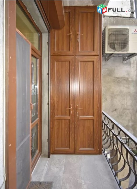 LA01766 Վարձով 3 սենյականոց  բնակարան  Թումանյան և Աբովյան փողոցների խաչմերուկ 