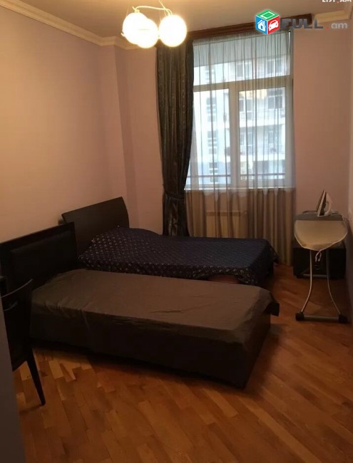 LA01783 Վարձով 3 սենյականոց բնակարան Ռոստոմի փողոց, նորակառույց շենք 