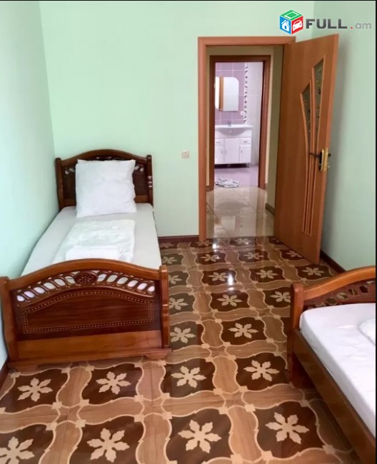 LA01833 Վարձով 4 սենյականոց բնակարան Կոմիտաս , Mr. Giros ի մոտ 