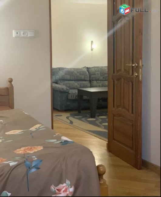 LA01854 Վարձով 2 սենյականոց բնակարան Աբովյան փողոց ,Սայաթ Նովա հատվածում