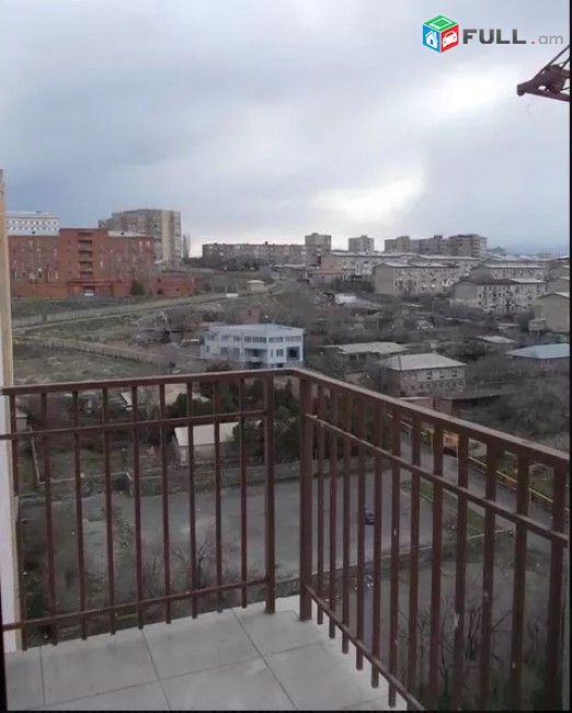 LA01862 Վարձով 4 սենյականոց բնակարան Պարույր Սևակ , նորակառույց շենք 