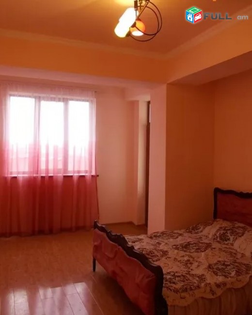 LA01862 Վարձով 4 սենյականոց բնակարան Պարույր Սևակ , նորակառույց շենք 