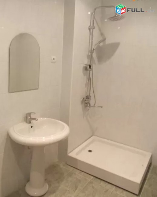 LA01862 Վարձով 4 սենյականոց բնակարան Պարույր Սևակ , նորակառույց շենք 
