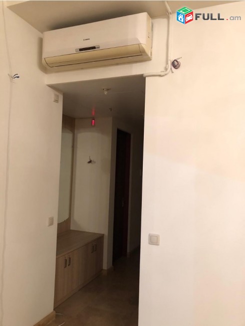 LA01868 Վարձով 2 սենյականոց բնակարան Հանրապետության փողոց , նորակառույց շենք 