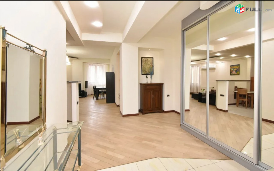 LA01851  Օրավարձով 3 սենյականոց բնակարան Եկմալյան փողոց , նորակառույց շենք 