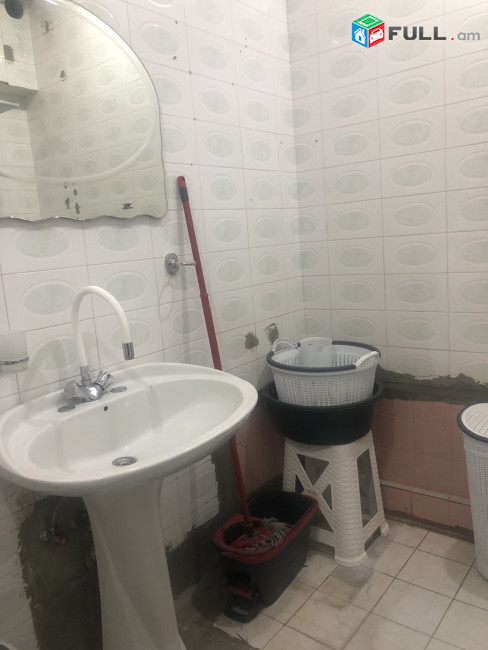 LA01885 Վարձով 3 սենյականոց բնակարան Կիլիկիա , Հրազդան ստադիոնի մոտ