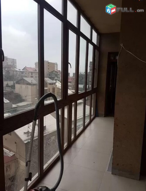 LA02696 Վարձով 3 սենյականոց բնակարան Կիևյան փողոց, նորակառույց