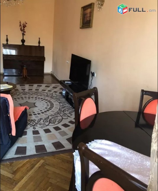 LA02714  Վարձով 4 սենյականոց բնակարան Մոսկովյան փողոցում 