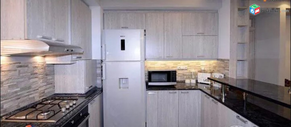LA03052 Վարձով 4 սենյականոց բնակարան Վիկտոր Համբարձումյան , Ռիո մոլի հարևանությամբ