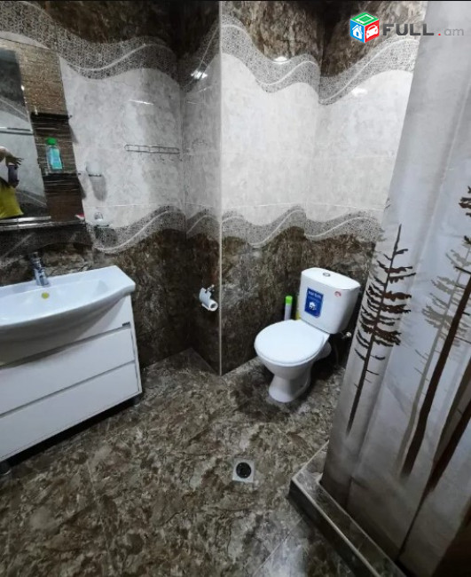 LA03063 Վարձով 3  սենյականոց բնակարան Չեխովի փողոց, նորակառույց շենք