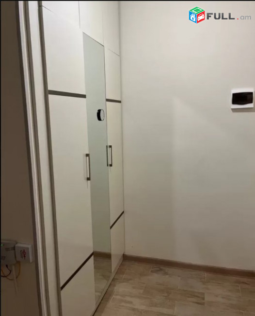 LA03099 Վարձով 2 սենյականոց բնակարան Չեխովի փողոց , նորակառույց շենք