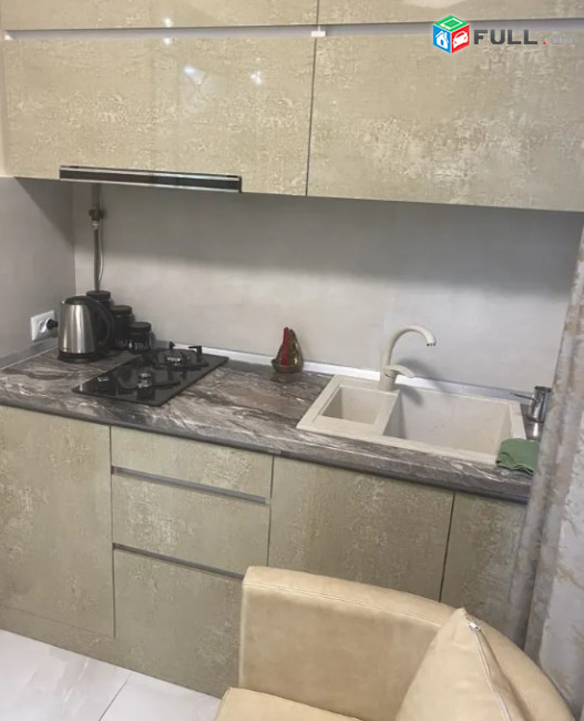 LA03194 Վարձով 2 սենյականոց բնակարան Կիևյան փողոցում 